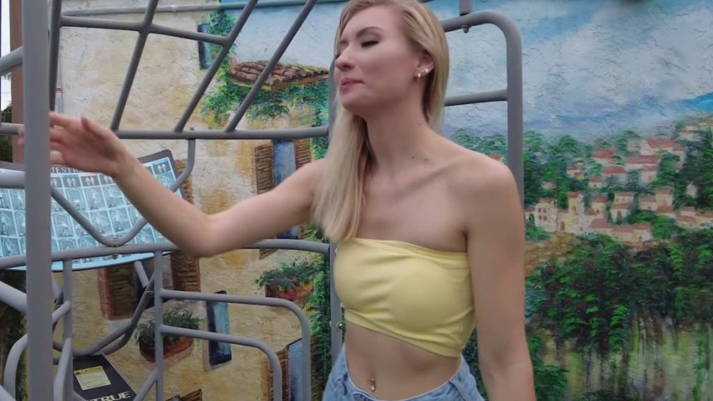 cosmid – Emma Sirrus – Emma Sirrus On The Deck 1 51995 1x cosmid – Emma Sirrus – Emma Sirrus On The Deck