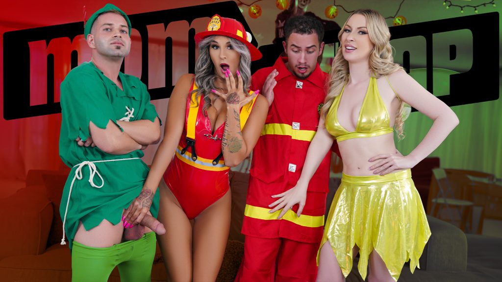 bio big 41 momswap – Sydney Paige, Mandy Rhea – Sexy Halloween Treat