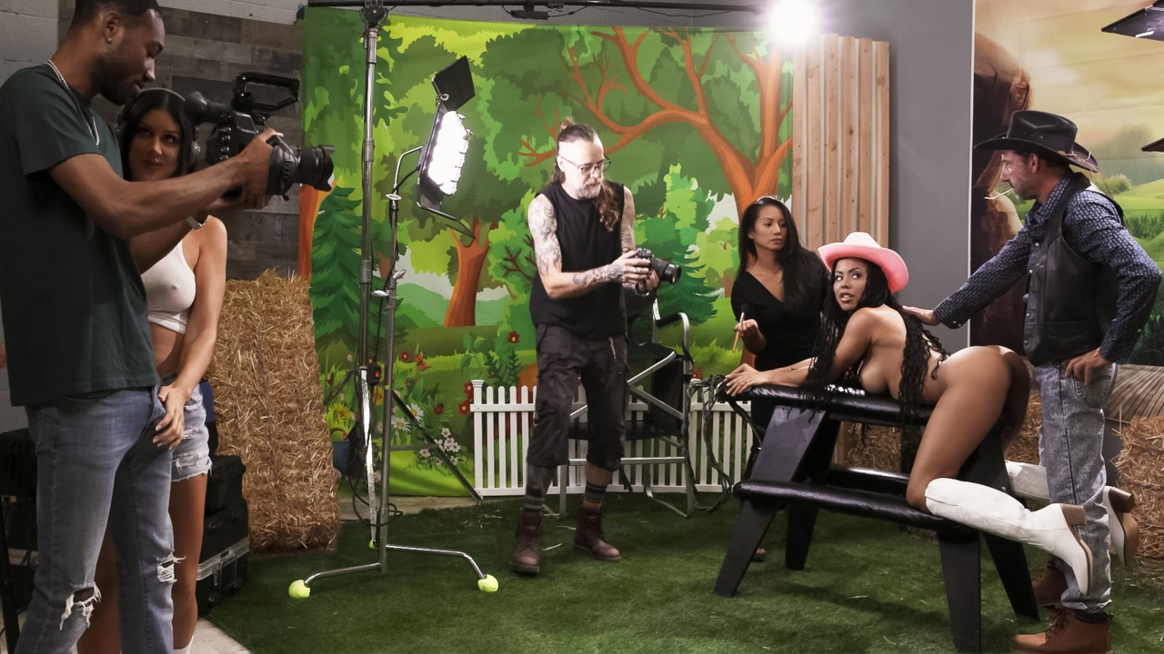 poster 01 30 workmeharder realitykings – Kira Noir, Queenie Sateen, Hollywood Cash – Camera Guy Takes Two