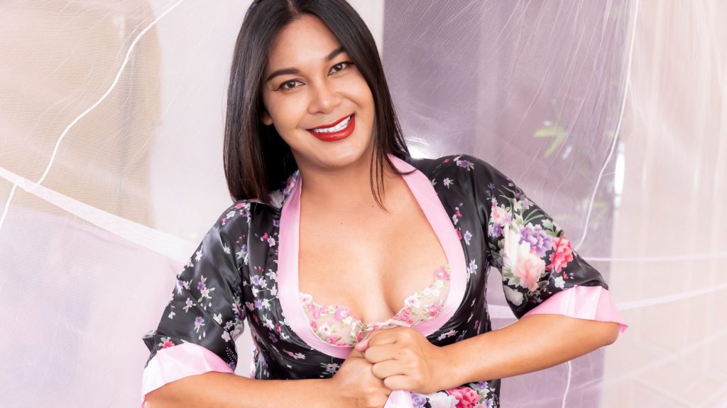 63718 1x TGirlsXXX – Bee – Bee From Bangkok