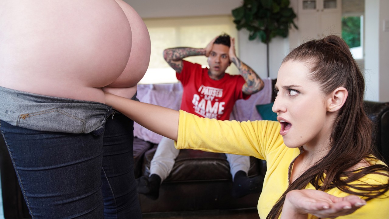 poster 01 25 Brazzers – Aubree Valentine, Abigaiil Morris, Small Hands – Horny Cosplay Cutie Fists Gorgeous Ginger Goddess