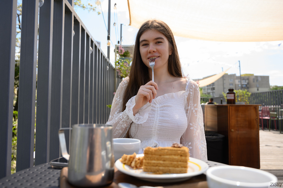 single 009 1149014031115104 Zishy – Yvain Cormich – Shy Times 1