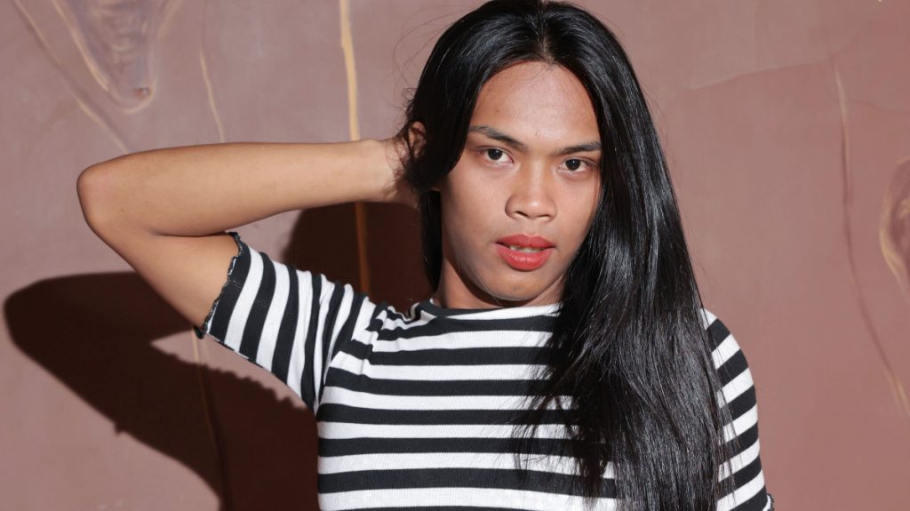 218247 1x AsianTGirl – Kendall – Kendall’s Debut