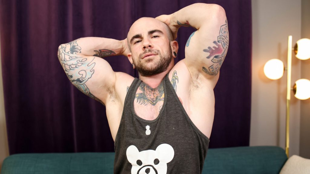 2364 Transnificent – Jesse Diamond – Meet Muscle Daddy Jesse Diamond!