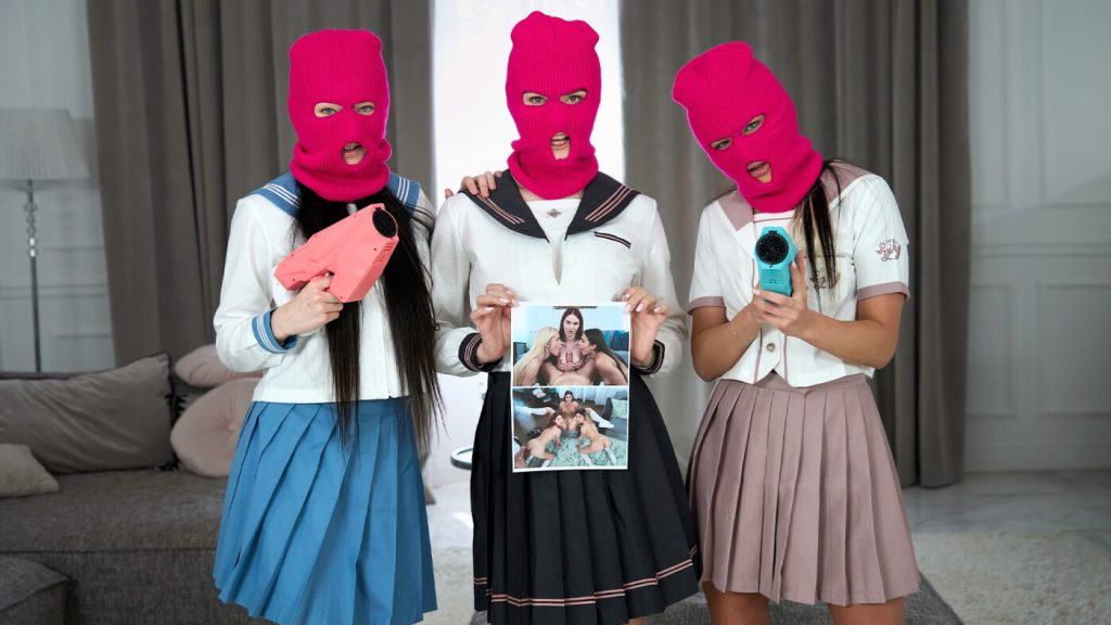 29bffc01dac7258624b8a83a86f3406f VirtualTaboo – Emily First, Britney Dutch, Princess Alice – Fast Learners – Episode 3: Compromising Evidence