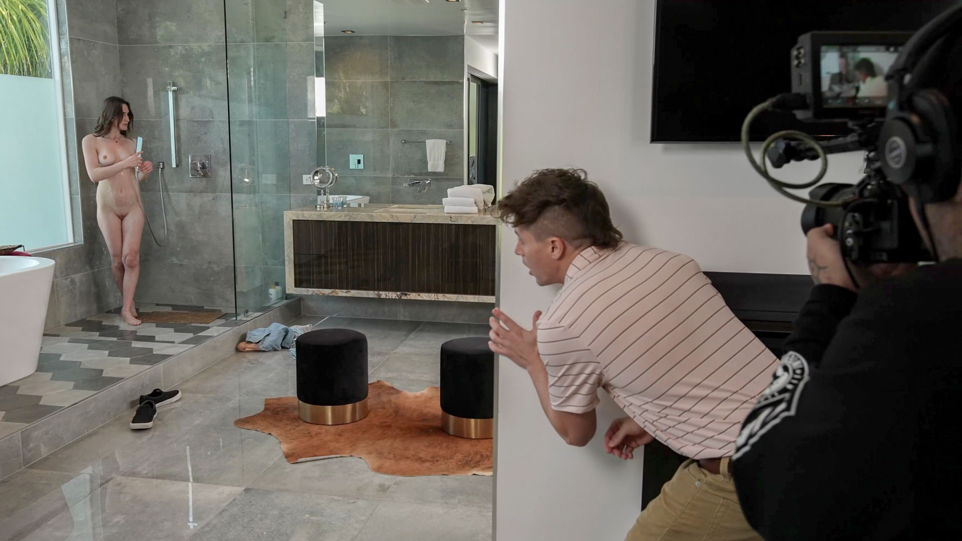 123325 01 01 MyPervyFamily – Jay Romero, Sofi Adams – BTS – Everything Is BIGGER In The States