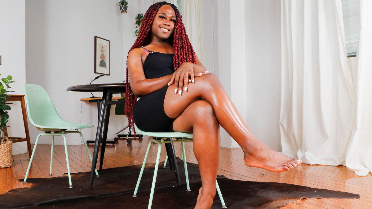 116119 blacktgirls – Roxi – Roxi Debuts