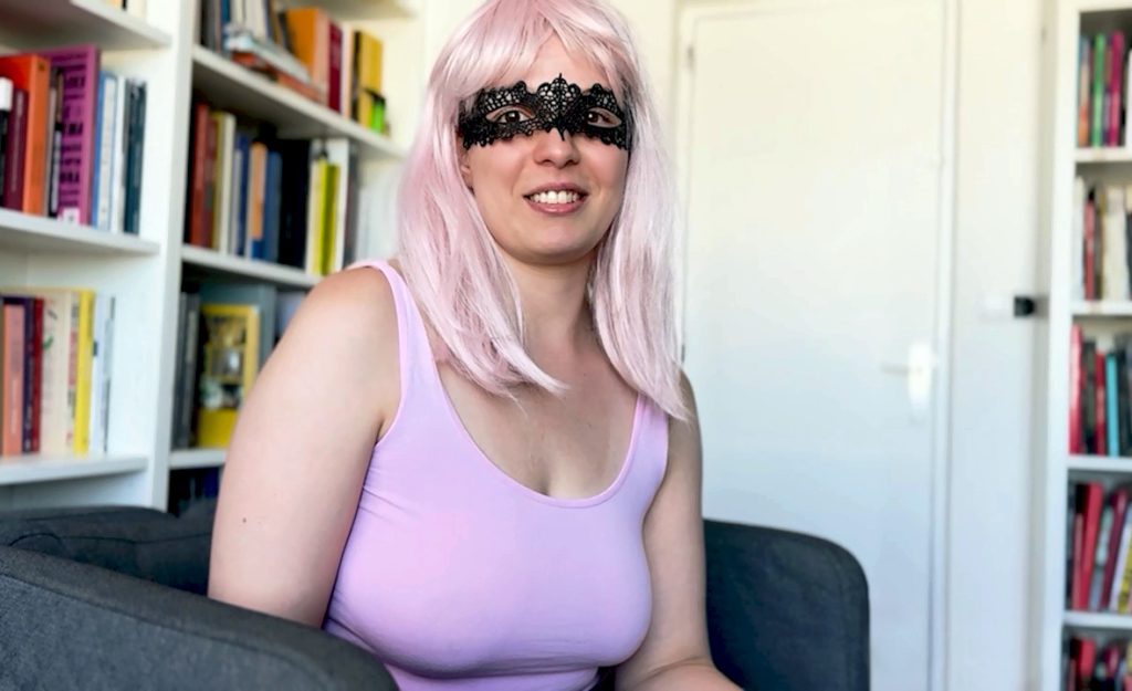 c9ratg PutaLocura – Lara – Pilladas a una joyera Moldava