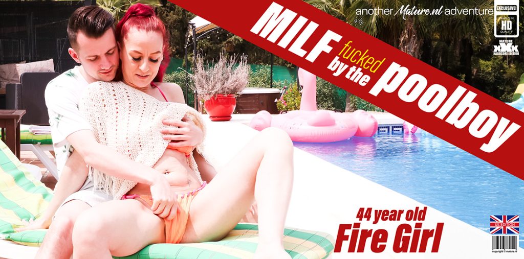 47078 0 Mature.NL – Fire Girl, Sam Bourne – The Poolboy get’s seduced by MILF Fire Girl to fuck her right next to the pool under the sun