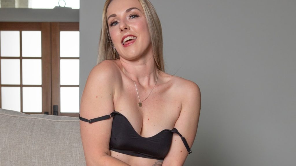 56042 1x Cosmid.net – Mandy Stein – Mandy Stein Takes Off Her White Shirt