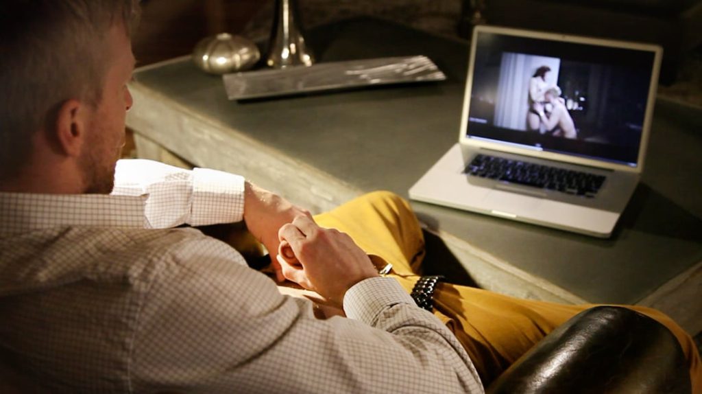 FrolicMe – C Q White – HARD MEMORIES – Audio 1 095 STORY FEATURE FrolicMe – C Q White – HARD MEMORIES – Audio