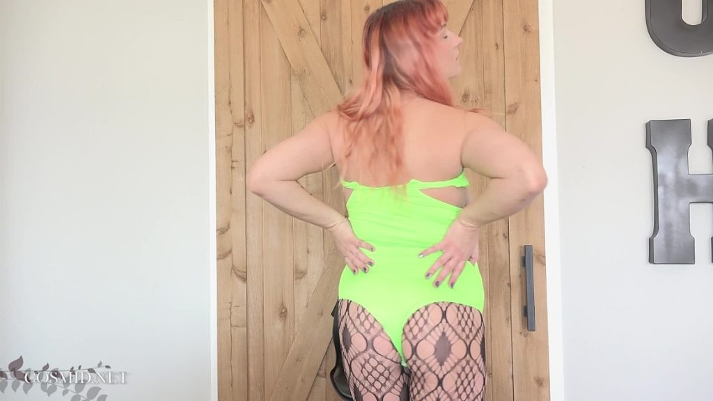 56362 1x Cosmid.net – Katy Burke – Katy Burke Takes Off Her Green Top