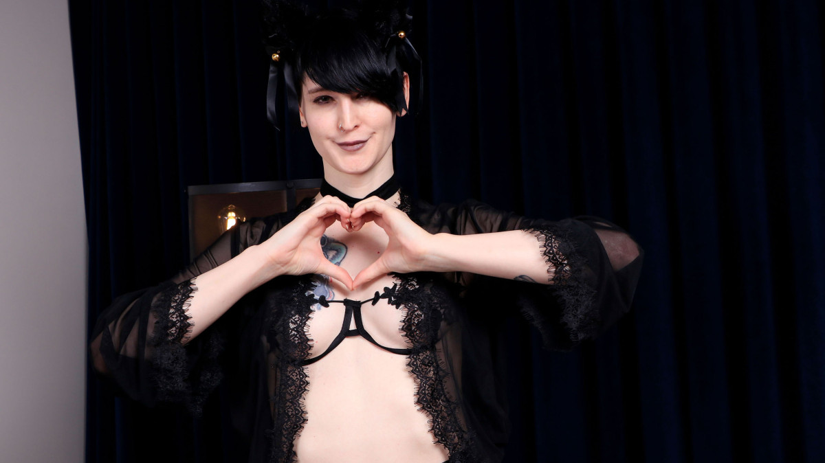 256334 GroobyGirls – Eva Vivi – Climax With Eva