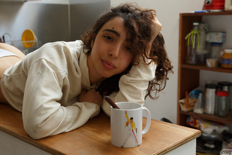 Free Zishy Emma Velazquez - Emma Velazquez Gives Us Flowers Video Watch on FatPass single 021 8479153836182022 Zishy – Emma Velazquez – Gives Us Flowers